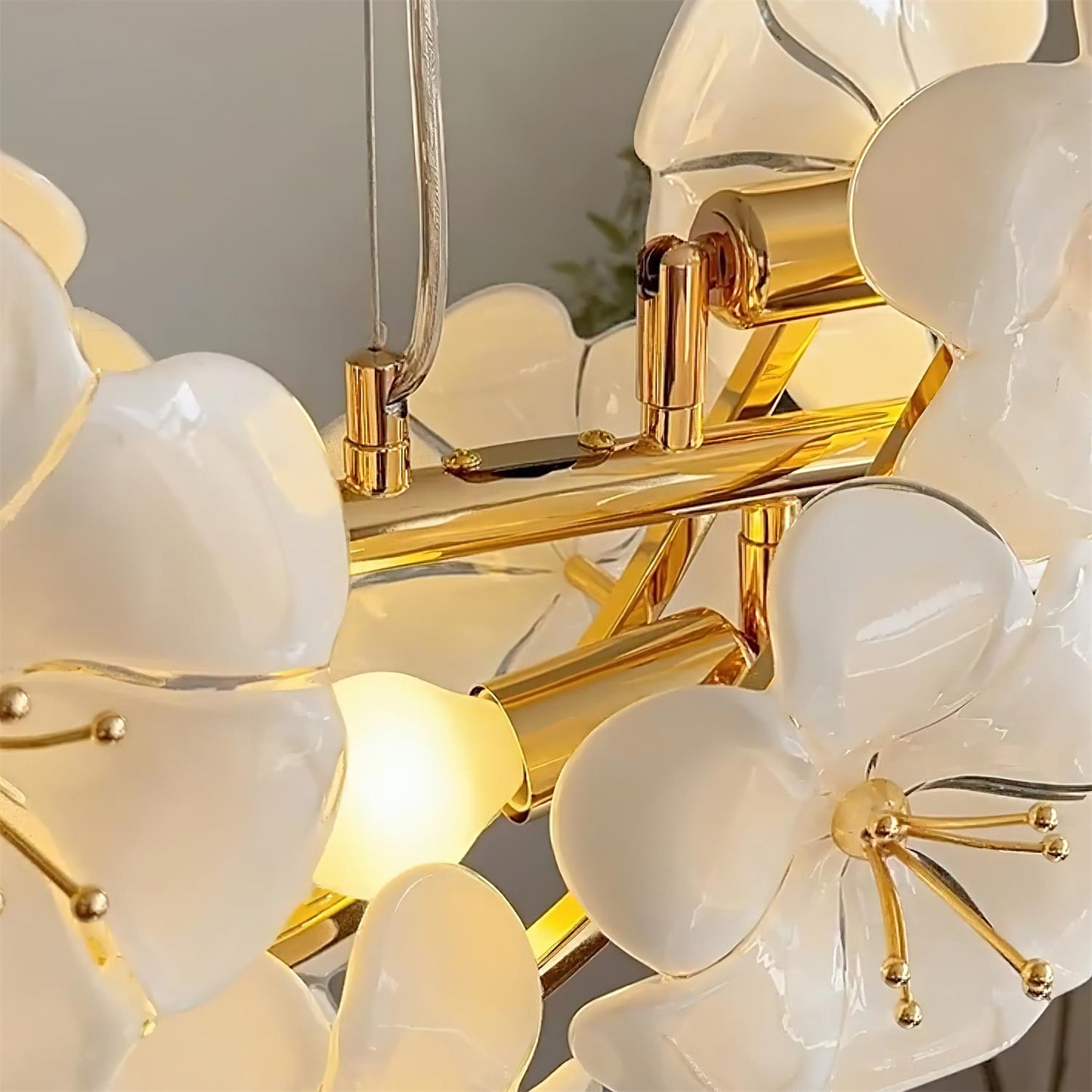 Lustre Léonie Fleurs, Délicates Fleurs en Verre avec Tiges Dorées