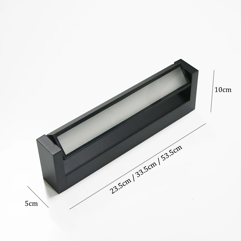 Élise Adjustable Angle LED Outdoor Waterproof Wall Lamp