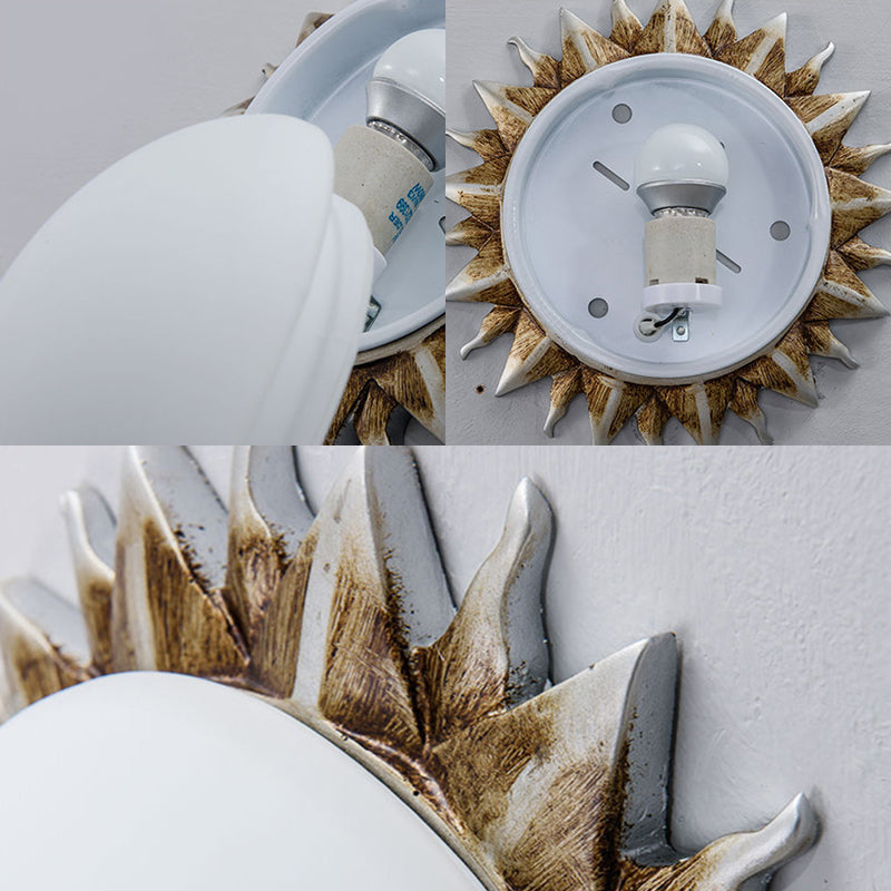Plafonnier Geneviève Vintage Sunburst en verre opale