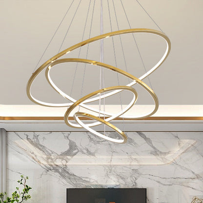 Lustre Camille à anneaux superposés LED dorés, suspension moderne