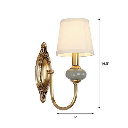 Applique murale Marianne Gold Swoop avec abat-jour conique et faux jade