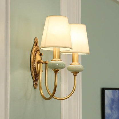 Applique murale Marianne Gold Swoop avec abat-jour conique et faux jade