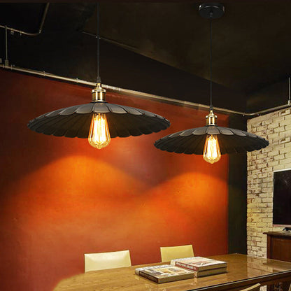 Élodie Industrial Black Scalloped Pendant Light