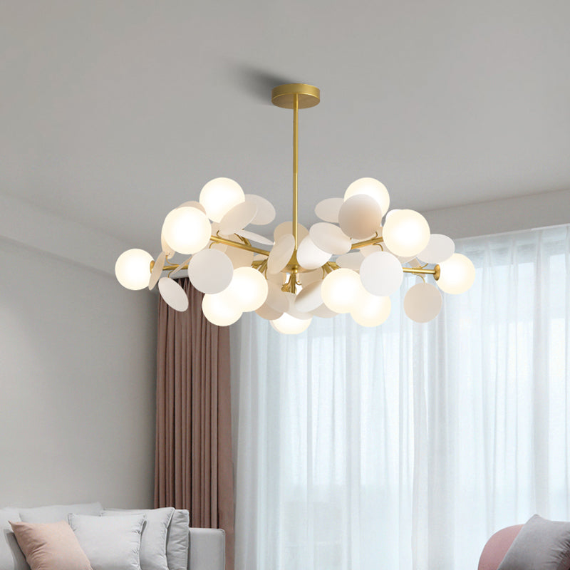 Lustre Élise Sphère en Laiton avec Verre Laiteux et Design Multi-Cercles