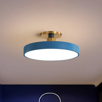 Plafonnier LED semi-encastré rond en acrylique Camille Nordic