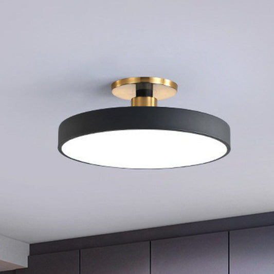 Plafonnier LED semi-encastré rond en acrylique Camille Nordic