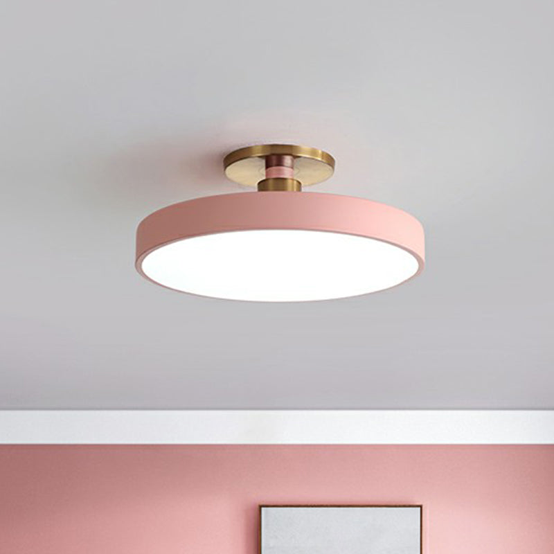 Plafonnier LED semi-encastré rond en acrylique Camille Nordic