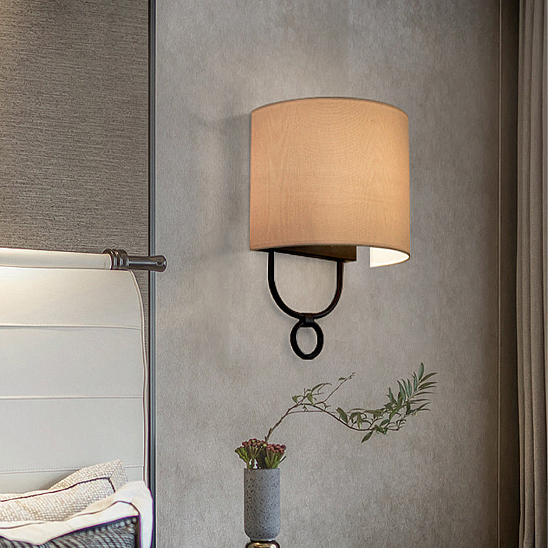 Applique murale demi-cylindrique Élodie avec abat-jour en tissu blanc