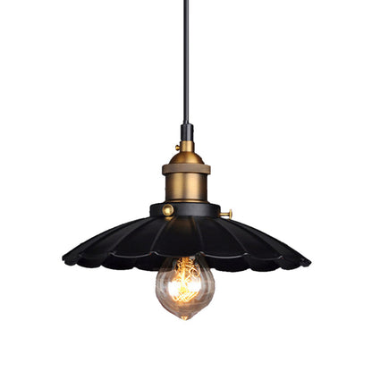 Suspension en métal festonné Amelie, style ferme noir