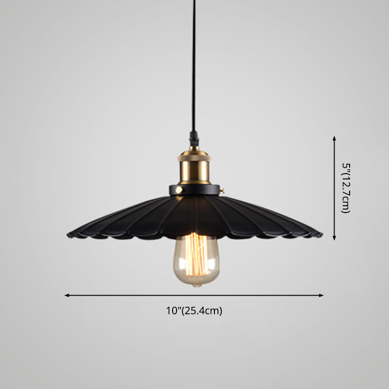 Suspension en métal festonné Amelie, style ferme noir