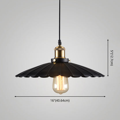 Suspension en métal festonné Amelie, style ferme noir