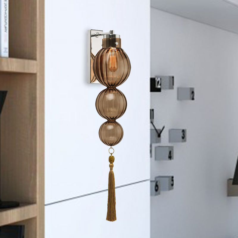 Applique murale Vivienne Sphere avec abat-jour en verre et nœud à pompon