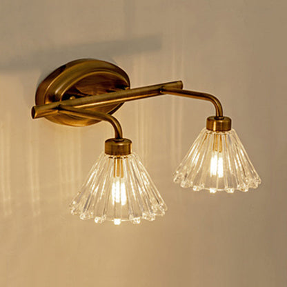 Applique murale Éloise Cone Vanity en laiton avec éclairage LED