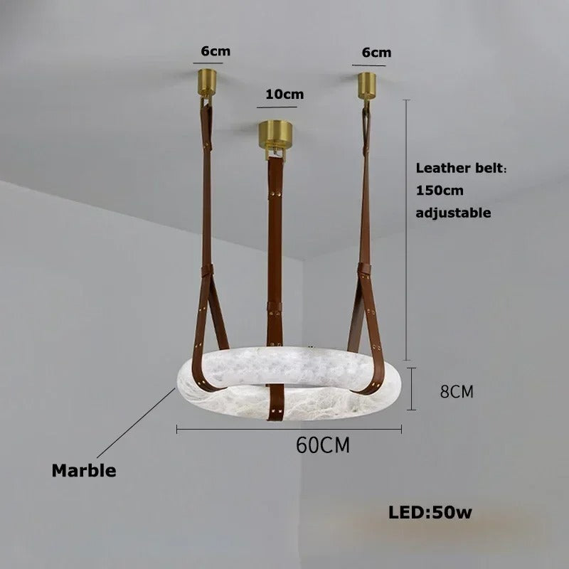 Pendentif de ceinture en albâtre et cuir Brigitte