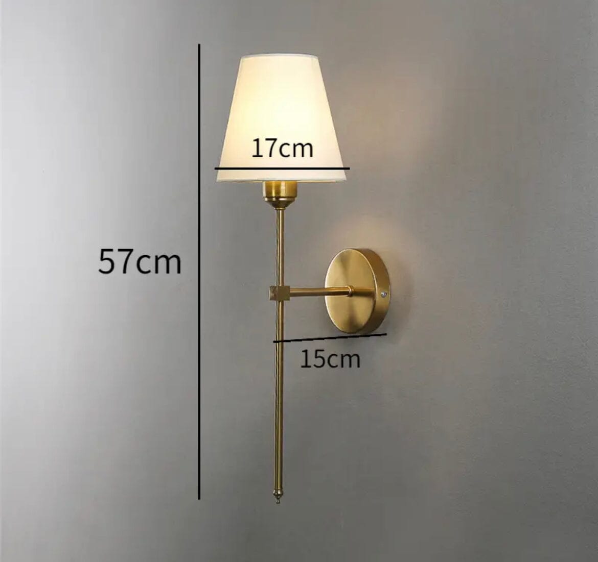 Applique murale Lucienne à abat-jour en tissu au design linéaire et moderne