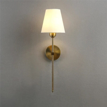 Applique murale Lucienne à abat-jour en tissu au design linéaire et moderne
