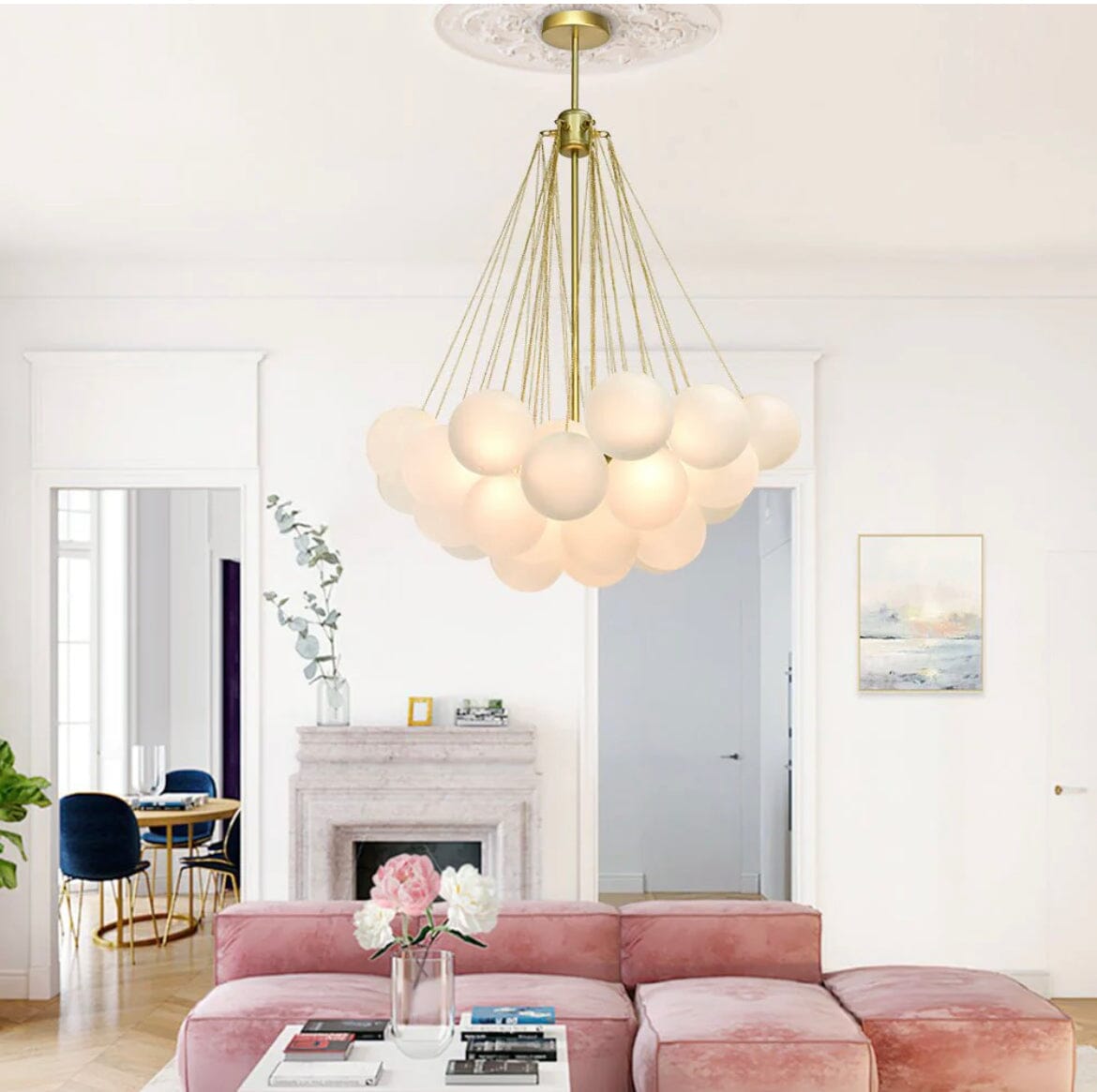 Inès Minimalist Frosted Globe Chandelier