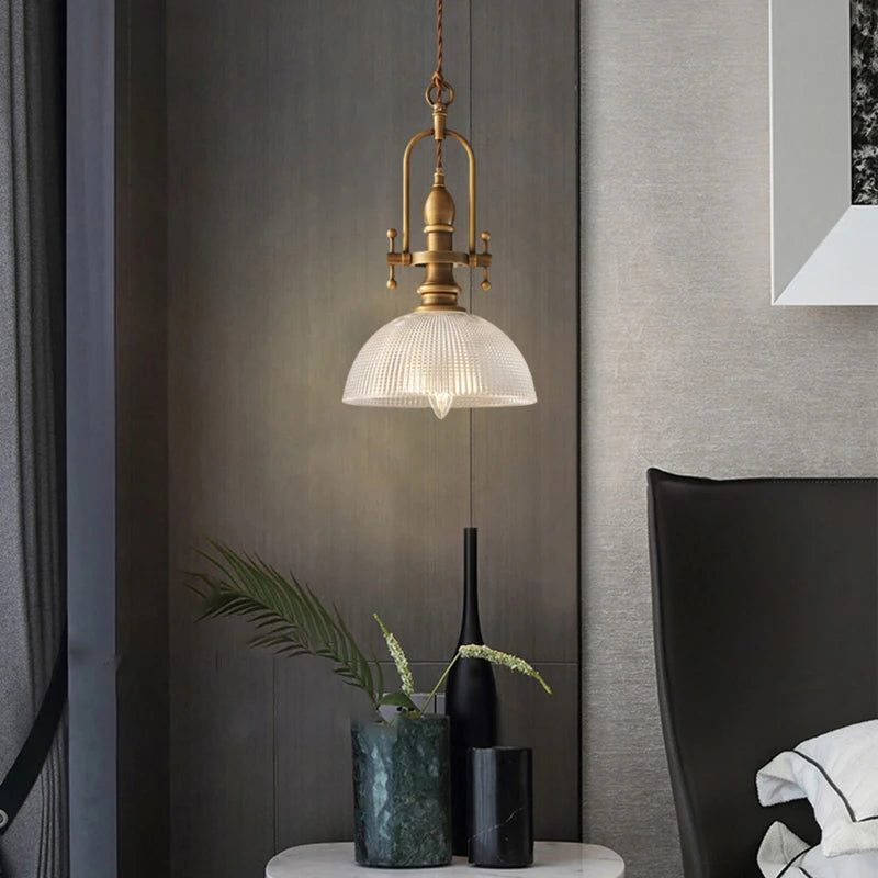 Lustre Aurélie en verre transparent avec finition laiton doré