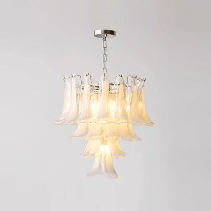 Lustre floral Émilienne, pétales de verre superposés avec structure métallique