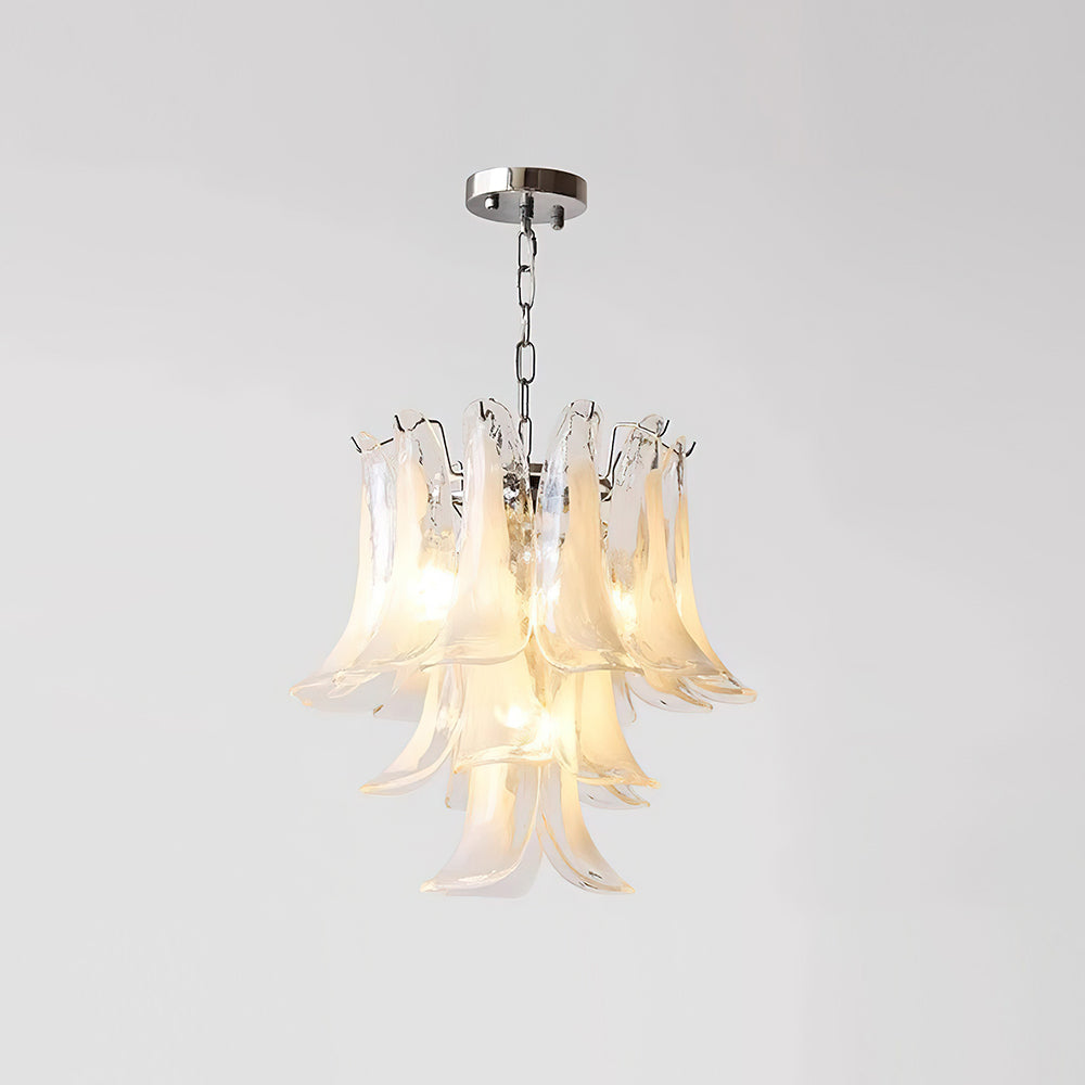 Lustre floral Émilienne, pétales de verre superposés avec structure métallique