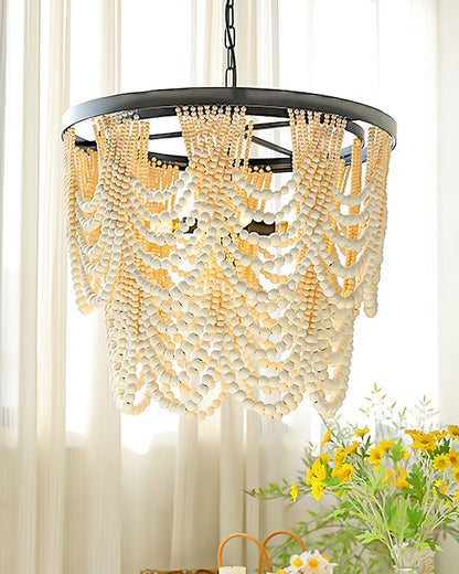 Lustre Margaux en perles de bois, élégance rustique avec cadre noir mat