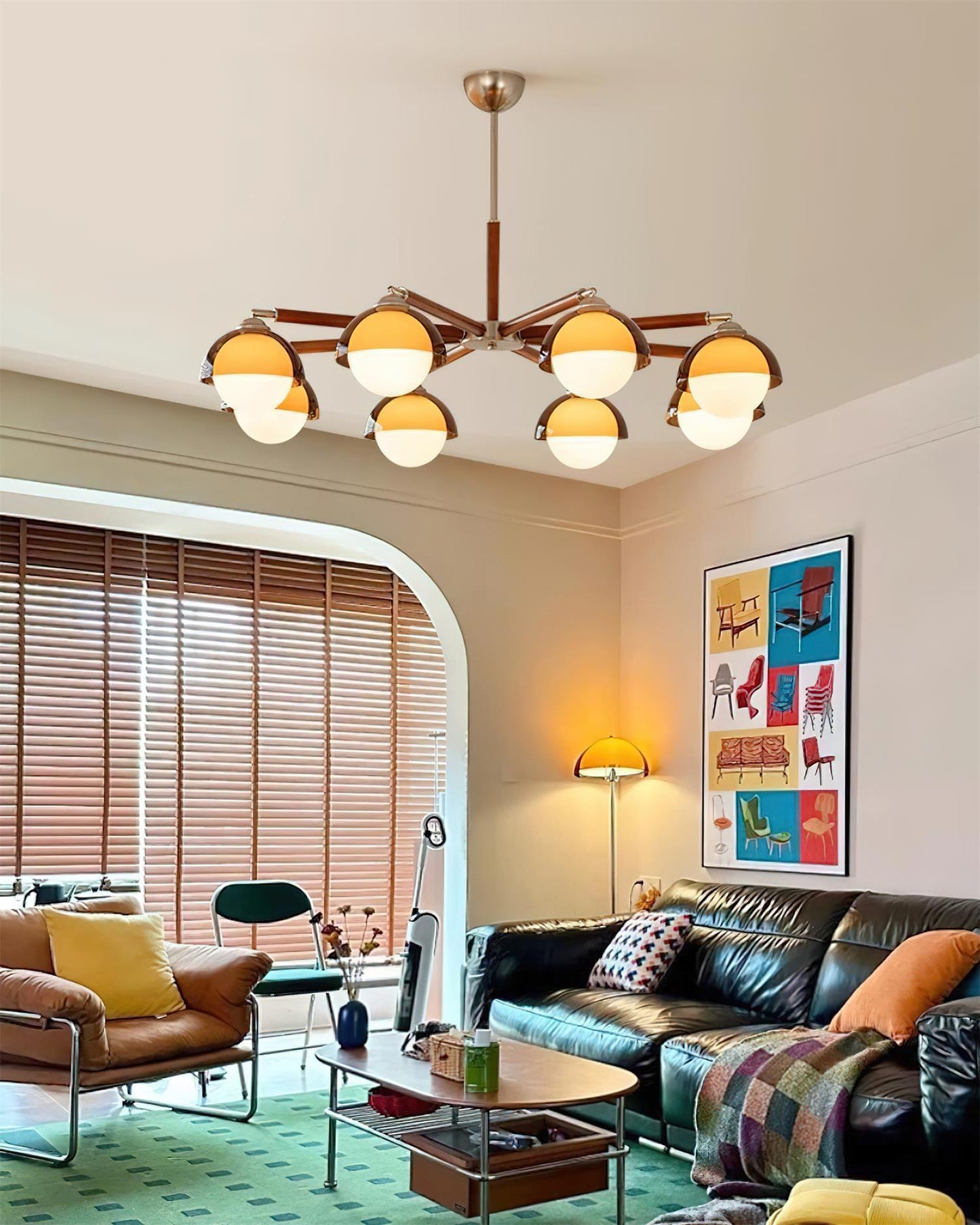 Élise Chandelier, Globes en Acrylique avec Accents en Bois