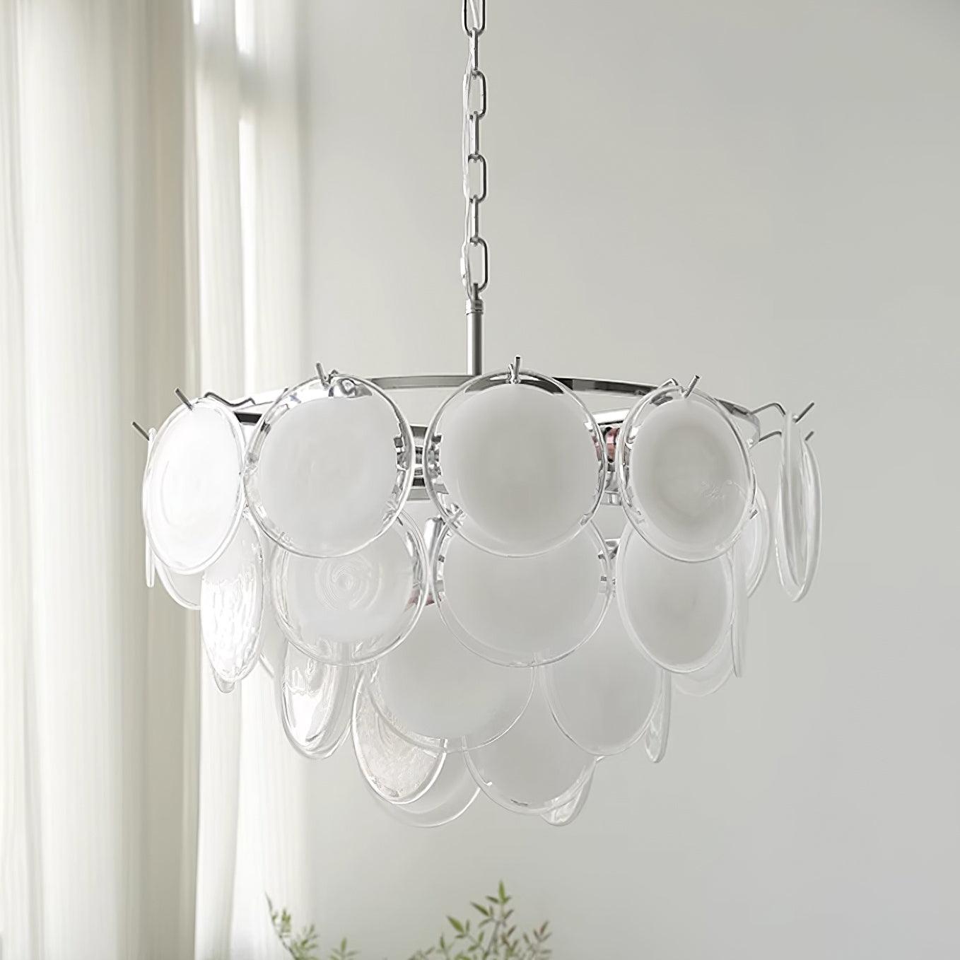 Lustre Delphine avec disques en verre, abat-jour superposés blancs et cadre métallique