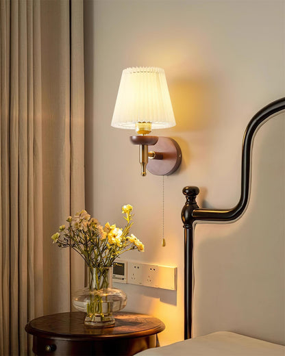 Applique murale Isabelle Blixen Bois et Tissu Éclairage classique