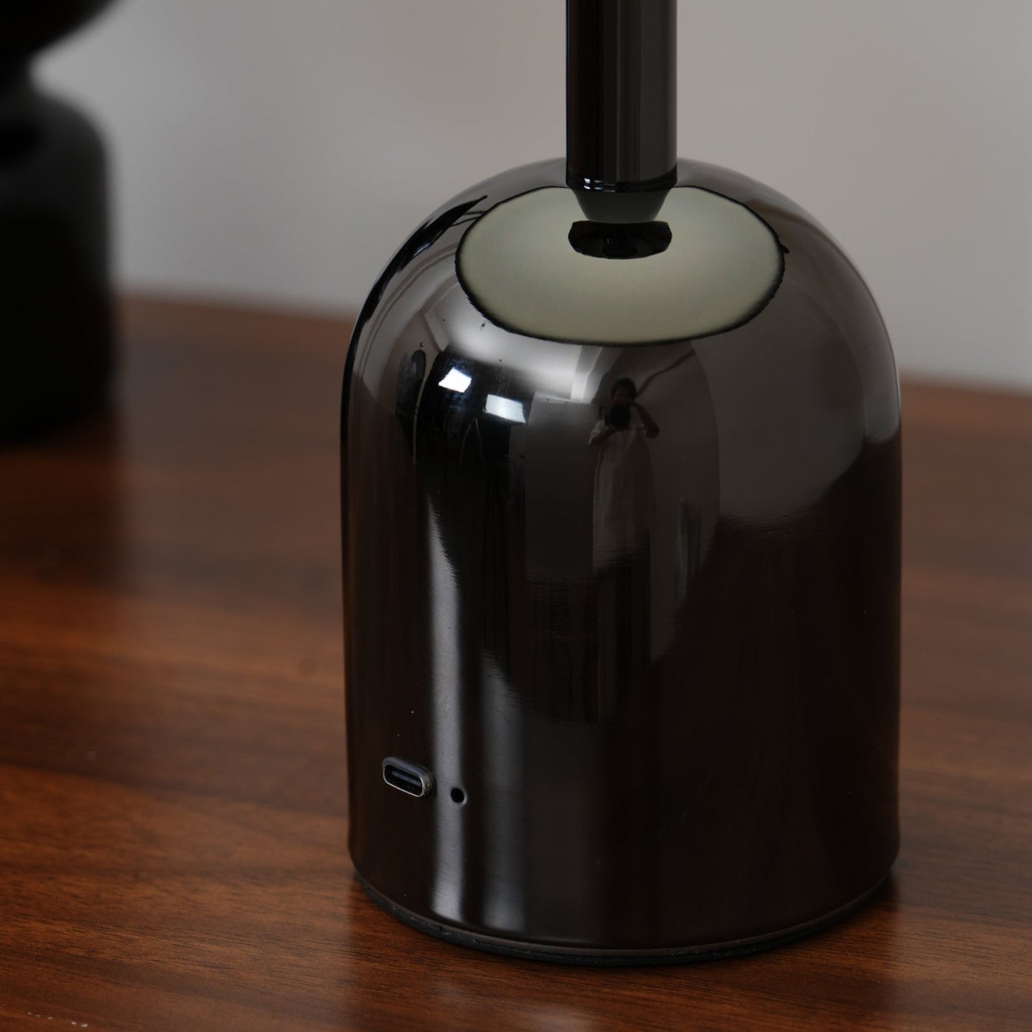 Émilie Portable Glossy LED Table Lamp with Modern Curves