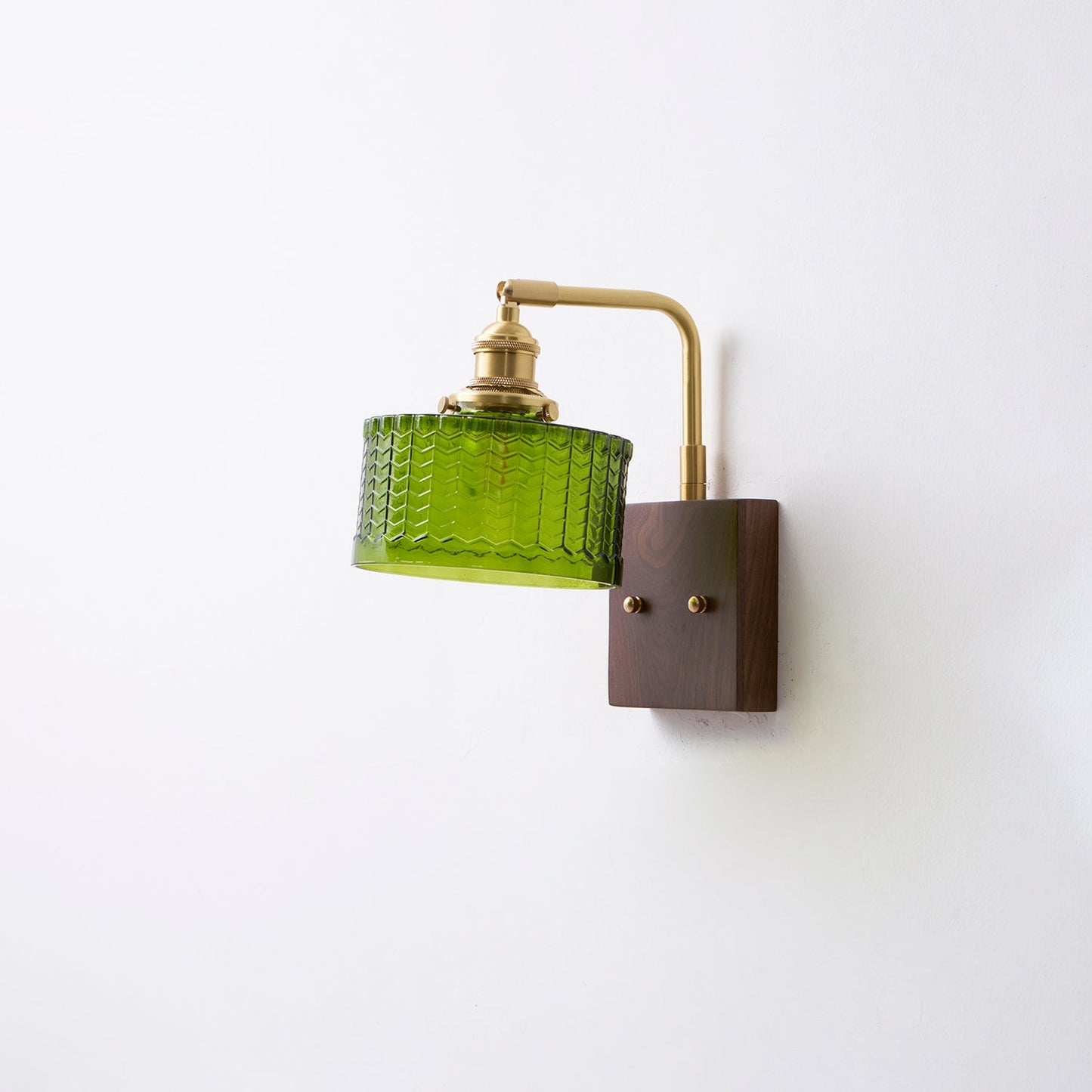 Applique murale Eléonore Cavella avec abat-jour en verre écaillé vert