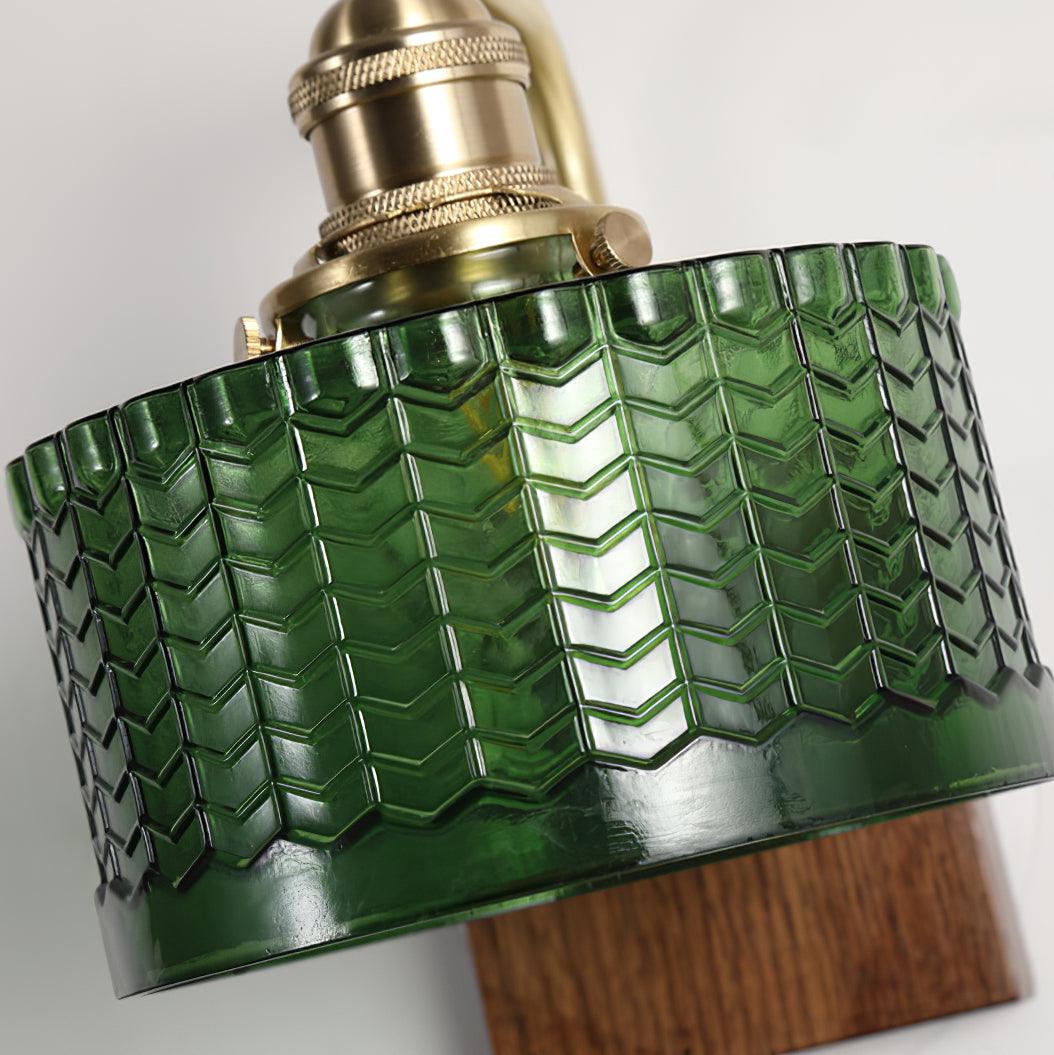 Applique murale Eléonore Cavella avec abat-jour en verre écaillé vert