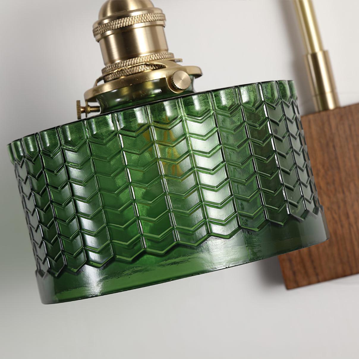 Applique murale Eléonore Cavella avec abat-jour en verre écaillé vert