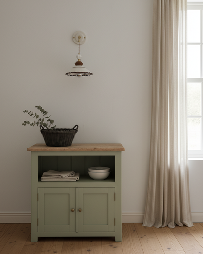 Élise Vintage Ceramic Wall Lamp with Scalloped Shade