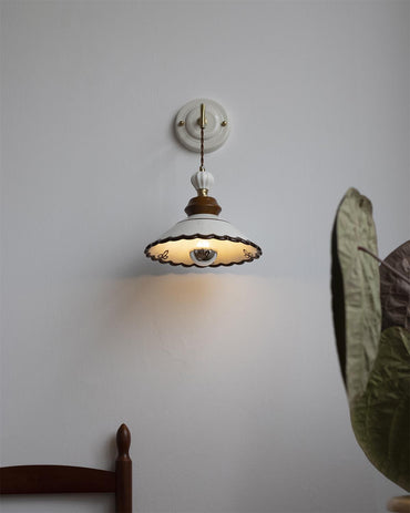 Applique murale en céramique Élise Vintage avec abat-jour festonné