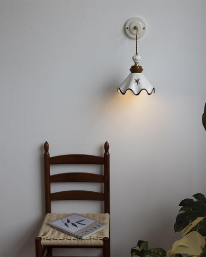 Élise Vintage Ceramic Wall Lamp with Scalloped Shade