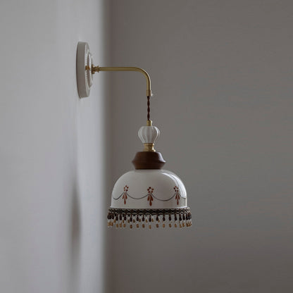 Élise Vintage Ceramic Wall Lamp with Scalloped Shade