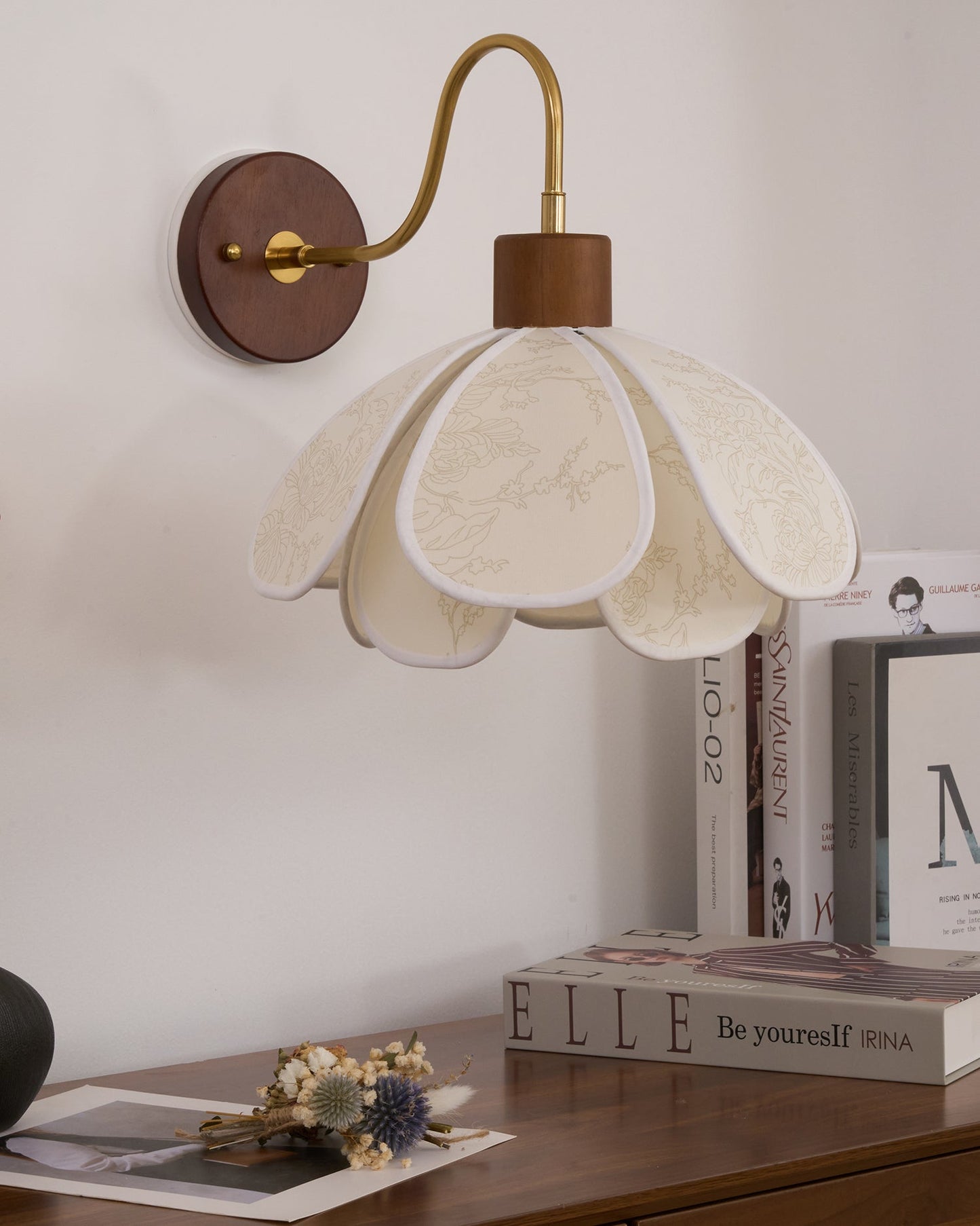 Docos Ciena Petal Applique Murale Luminaire Élégant en Métal et Tissu