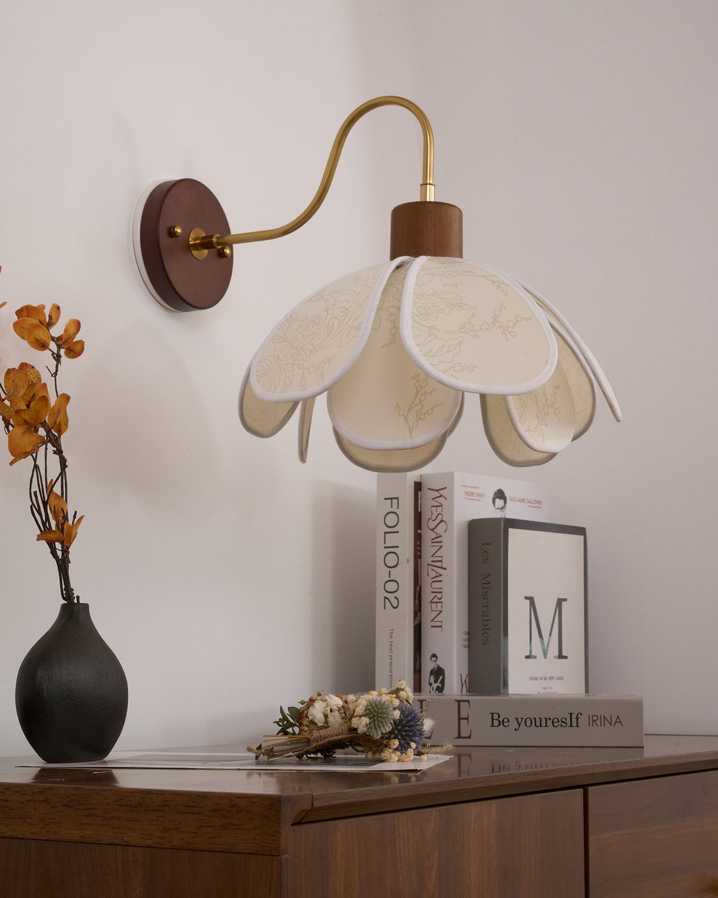 Docos Ciena Petal Applique Murale Luminaire Élégant en Métal et Tissu