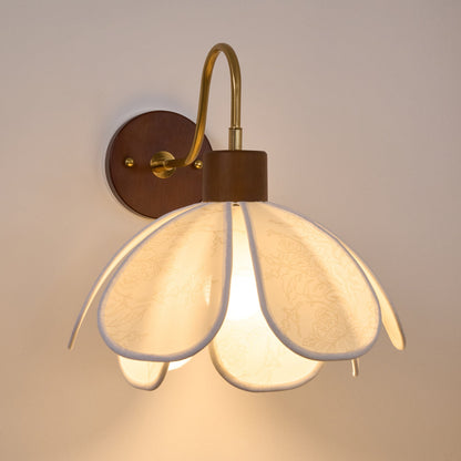 Docos Ciena Petal Applique Murale Luminaire Élégant en Métal et Tissu