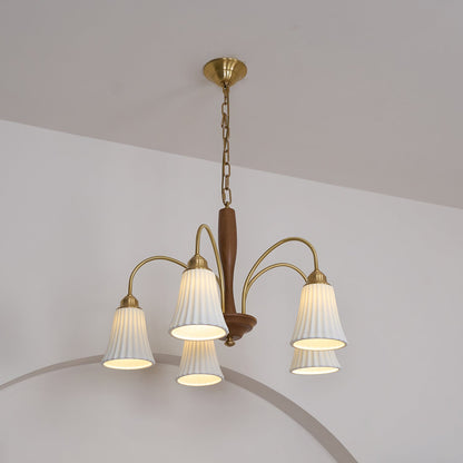 Sophie Chandelier, laiton élégant et bois foncé avec abat-jour en tissu