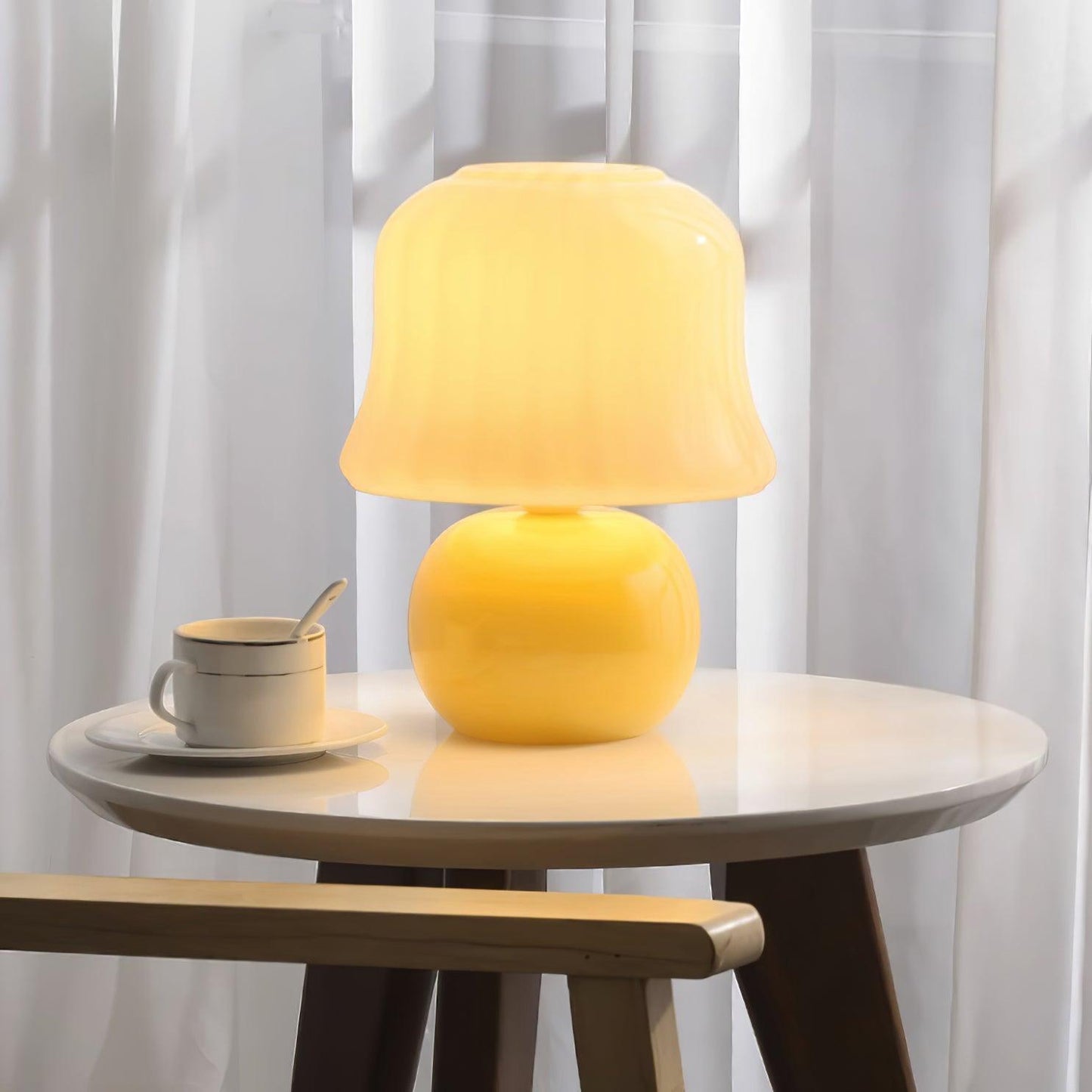 Lampe de Table Giulia Crème Champignon avec Abat-jour en Verre Émaillé