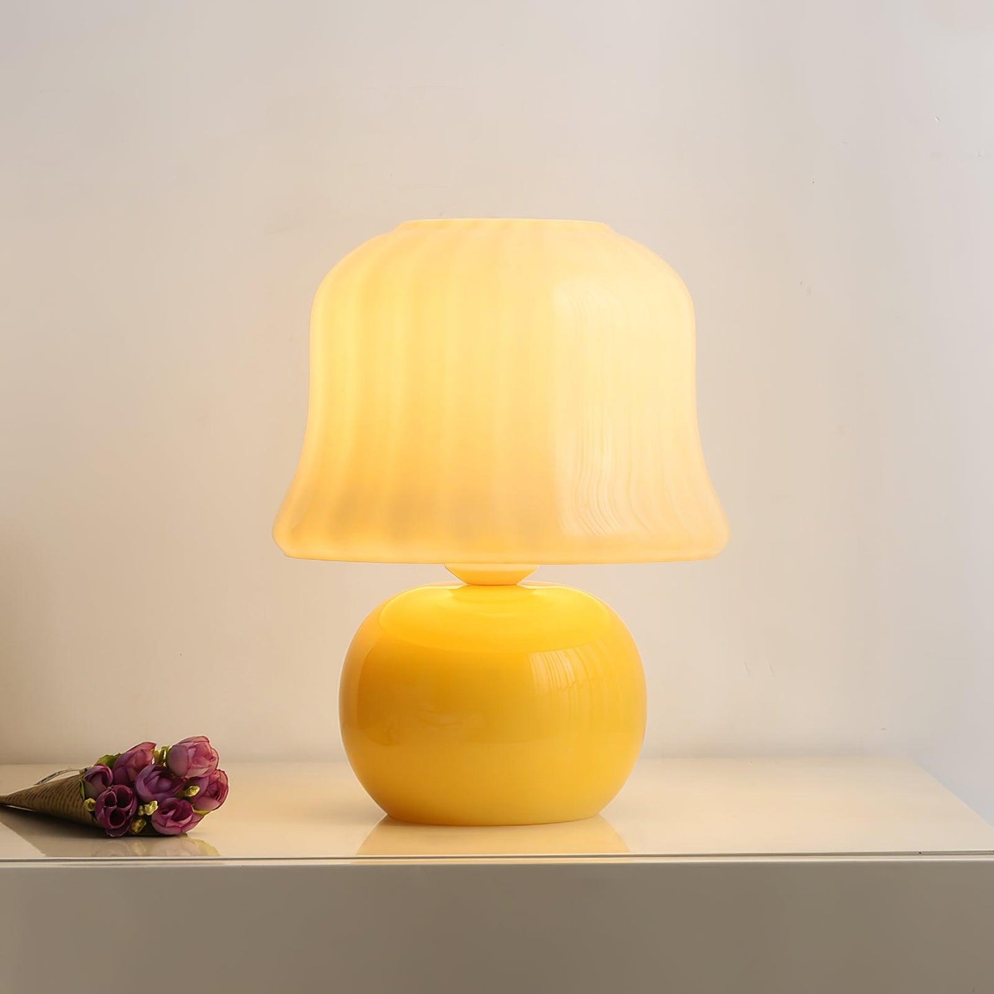 Lampe de Table Giulia Crème Champignon avec Abat-jour en Verre Émaillé