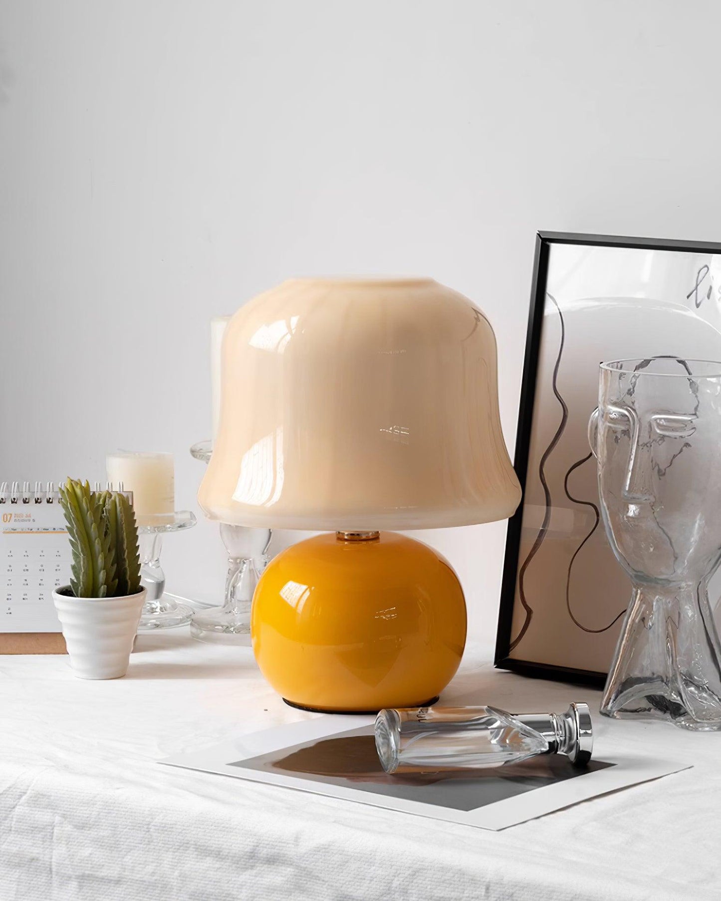 Lampe de Table Giulia Crème Champignon avec Abat-jour en Verre Émaillé