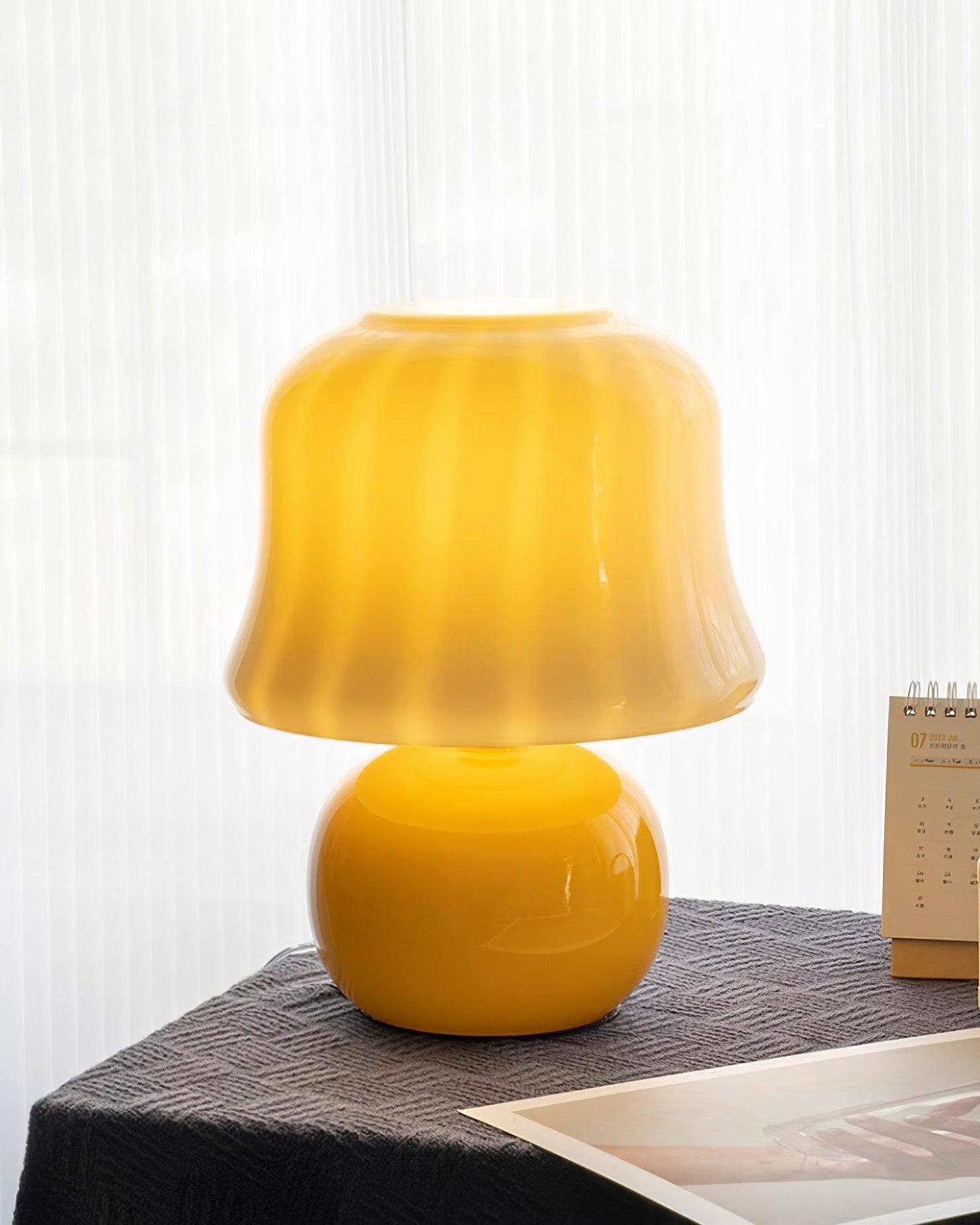 Lampe de Table Giulia Crème Champignon avec Abat-jour en Verre Émaillé