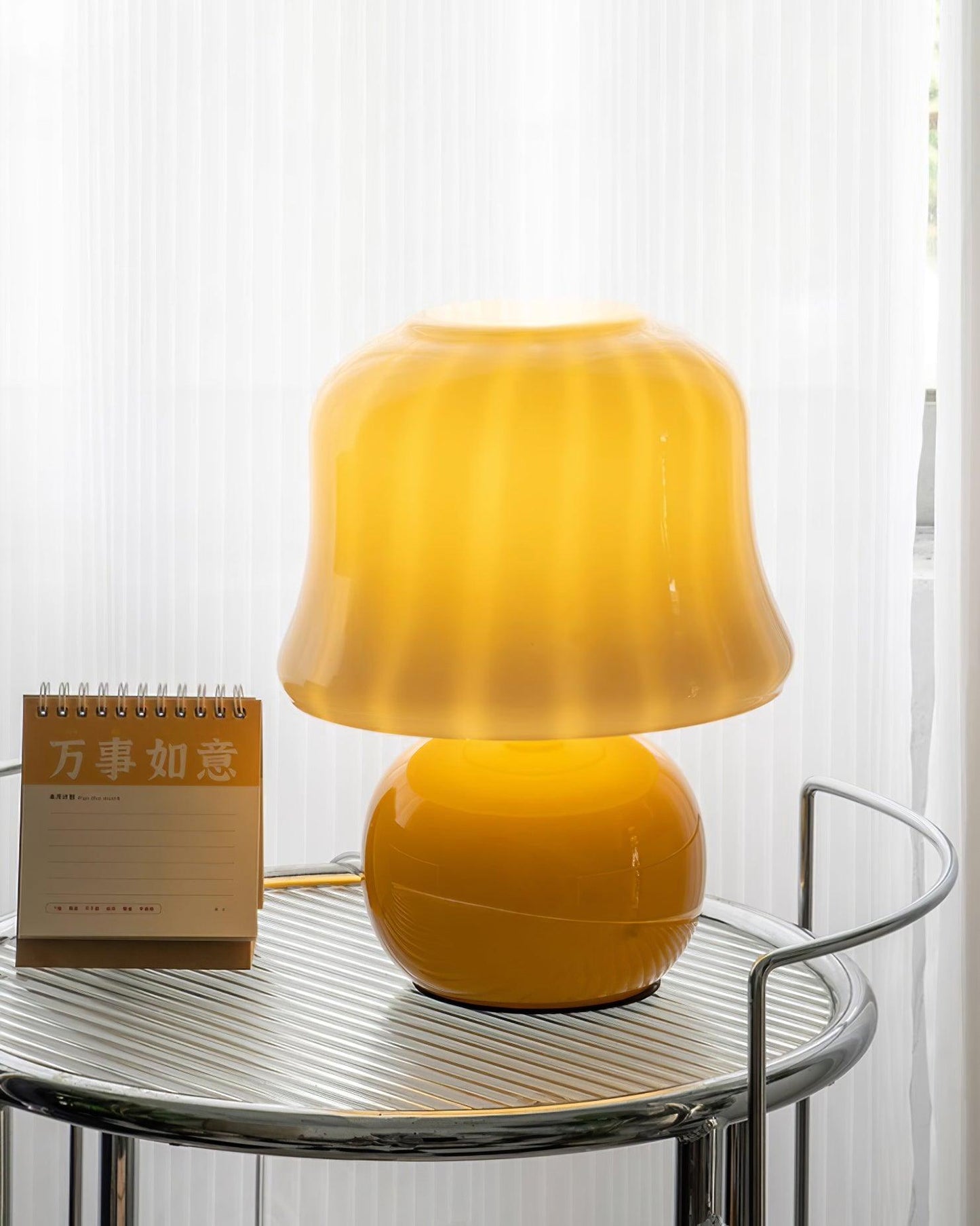 Lampe de Table Giulia Crème Champignon avec Abat-jour en Verre Émaillé