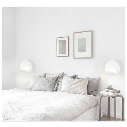 Aurélie Eclipse Curved Metal Wall Lamp