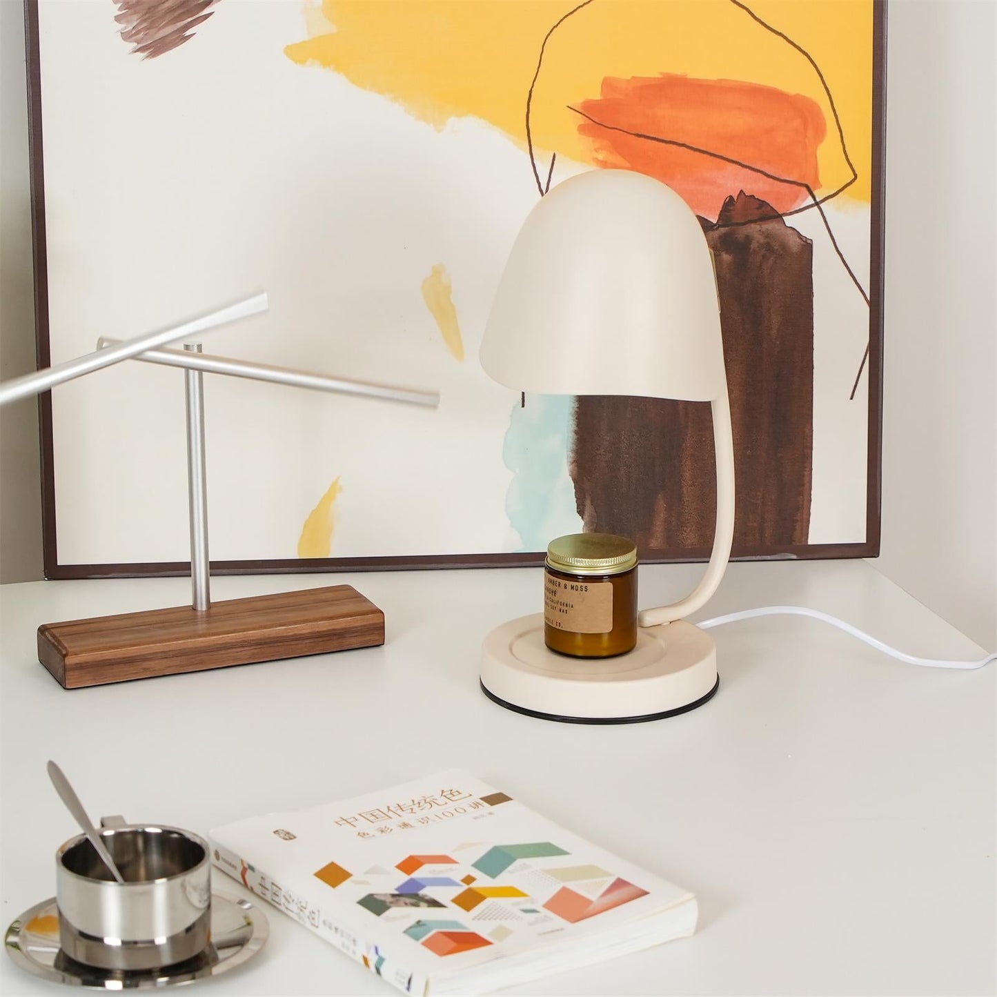 Chloé Eggshell Candle Warmer Lamp with Adjustable Neck
