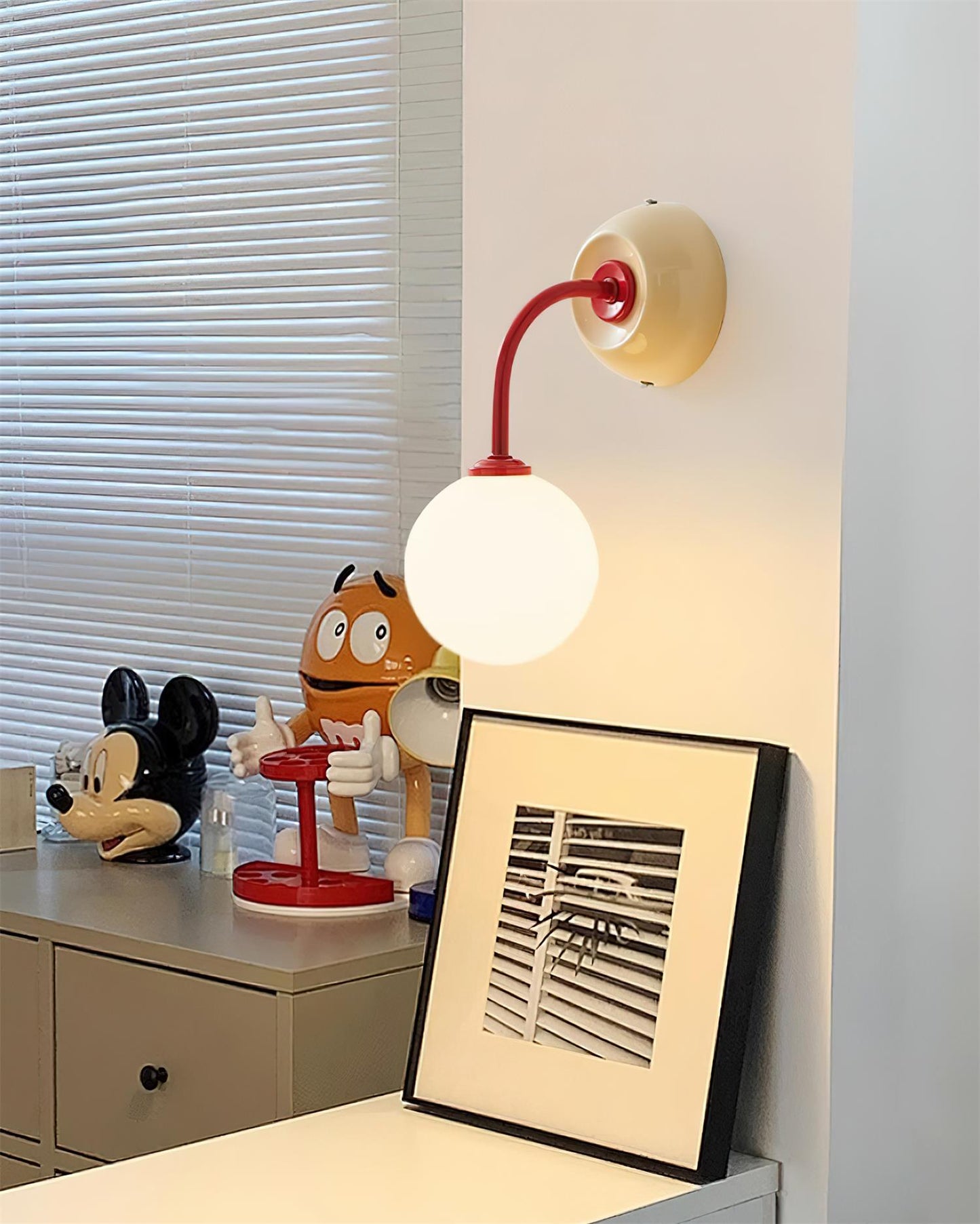 Applique murale Léonie Retro Globe avec bras incurvé