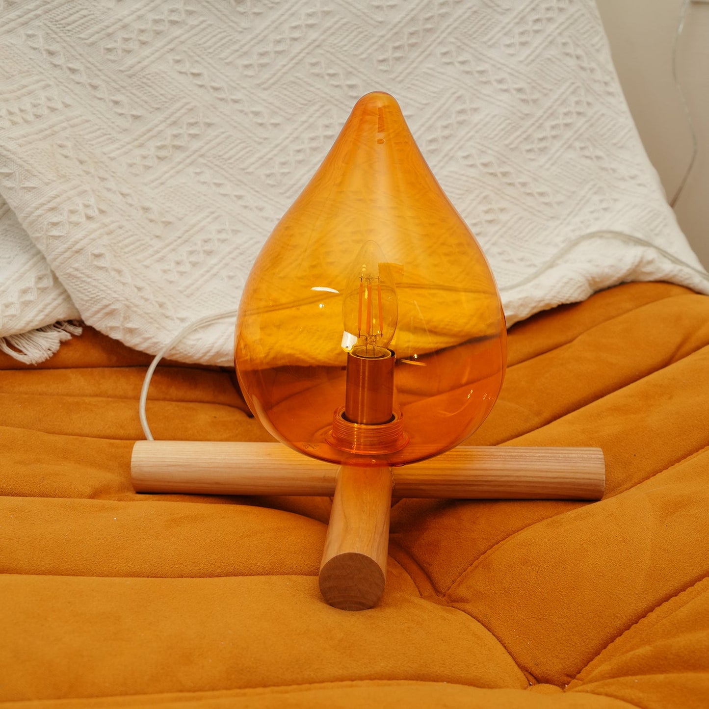 Élora Firebeam Glass Table Lamp with Wooden Base