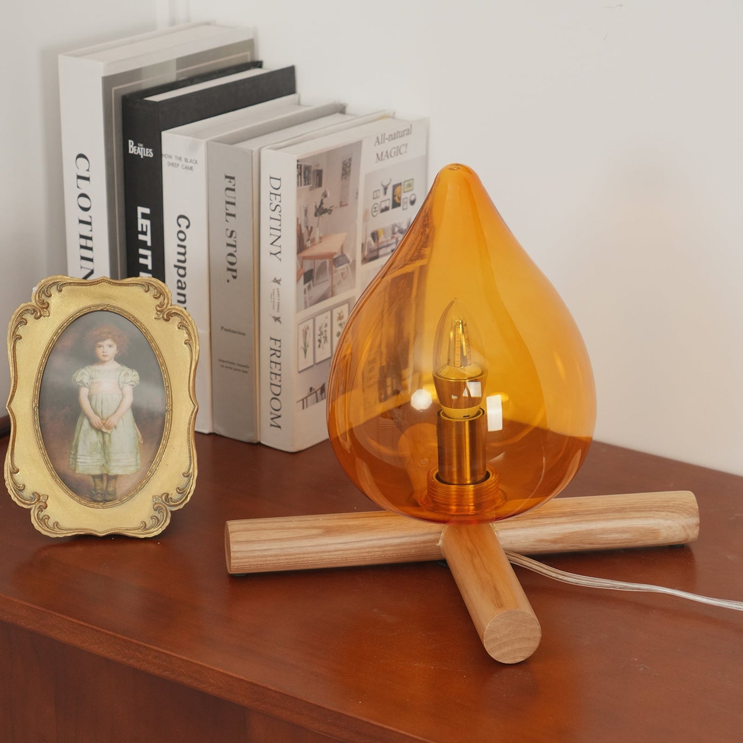 Élora Firebeam Glass Table Lamp with Wooden Base